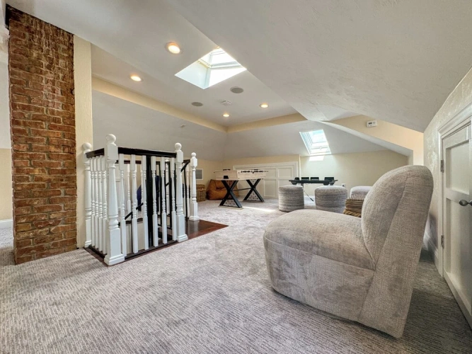 3 Bedrooms Luxury Apartment