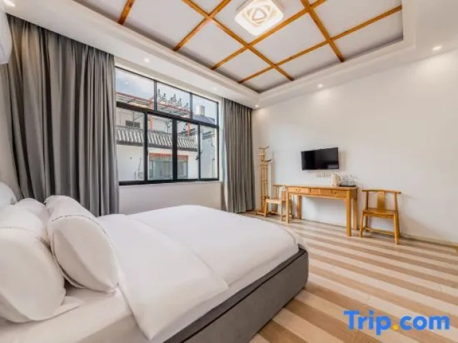 Standard Double room with view