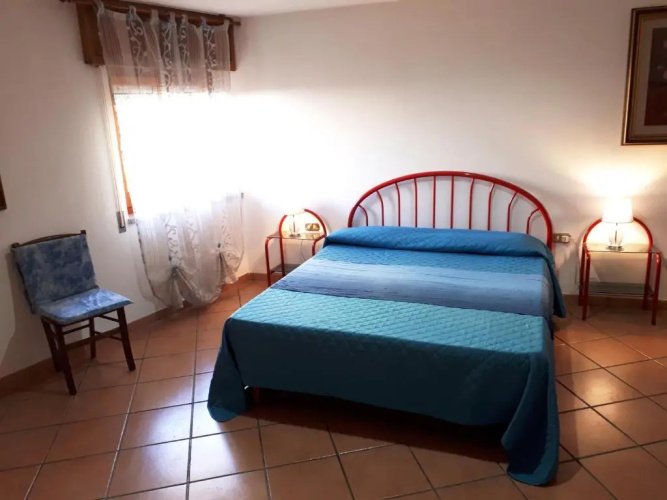 Comodo appartamento in villa 150 mt dal mare