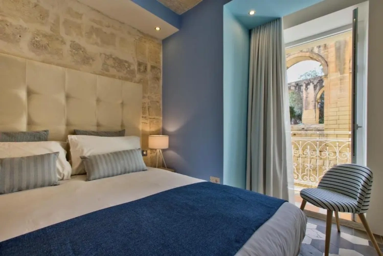 1 Bedroom Apartment with garden view