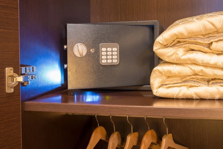 Economy room