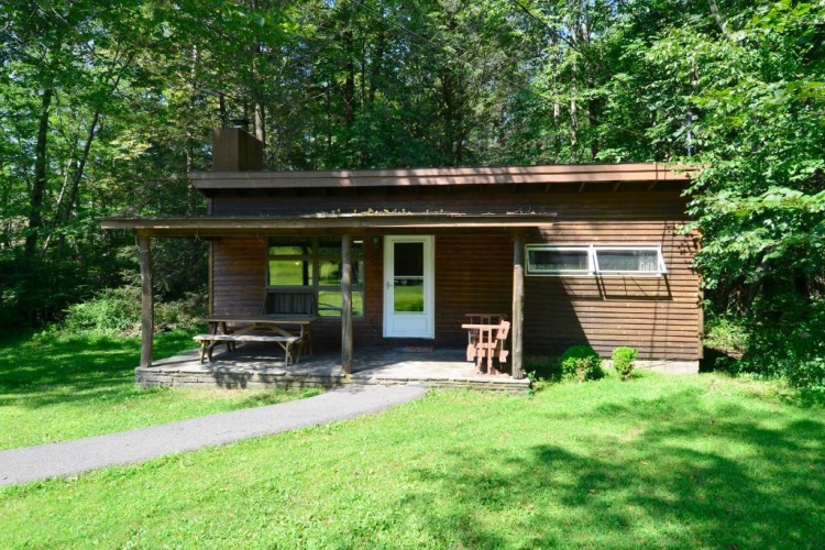 2 Bedrooms Cottage