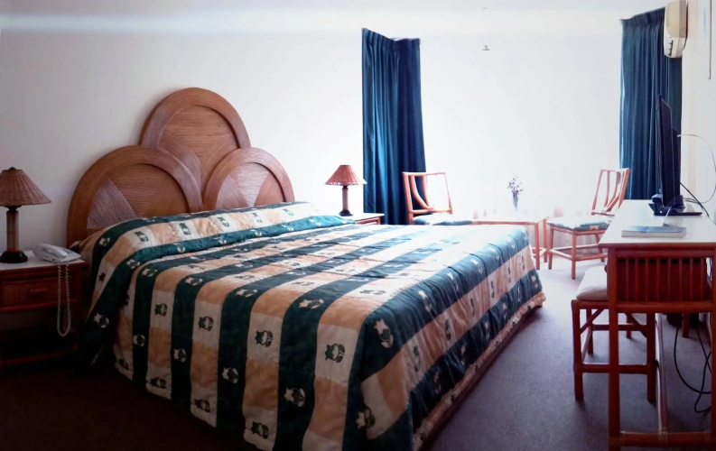 Oliva Plaza Hotel