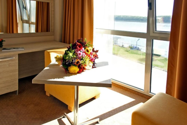 Deluxe Twin room with balcony