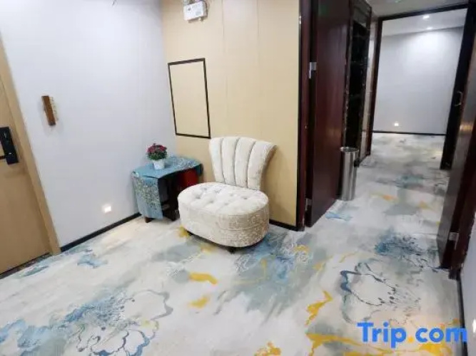 Jinglong Hotel