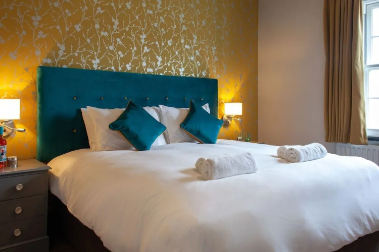 Coach House Inn