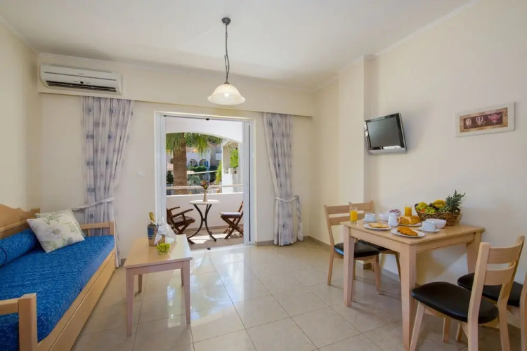 Toxo Hotel
