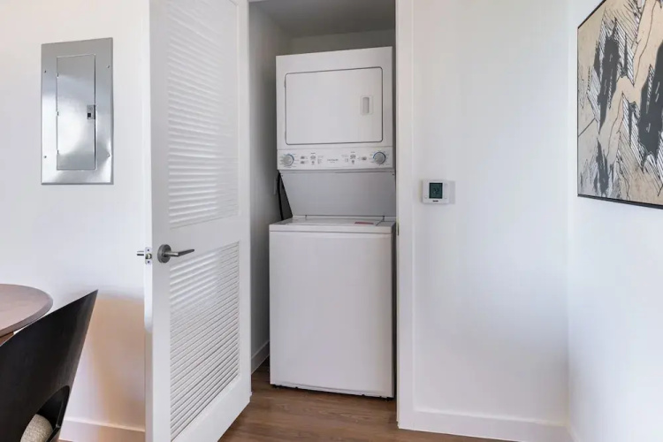 Landing Apartments - Pompano Beach
