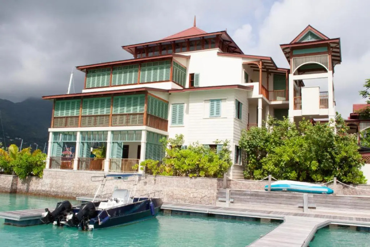 Eden Island Gem