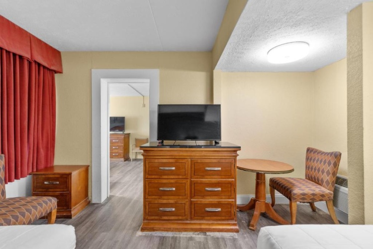 2 Bedrooms Suite
