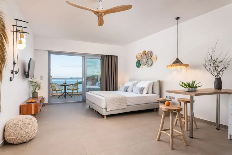 8Moons Boutique Apartments