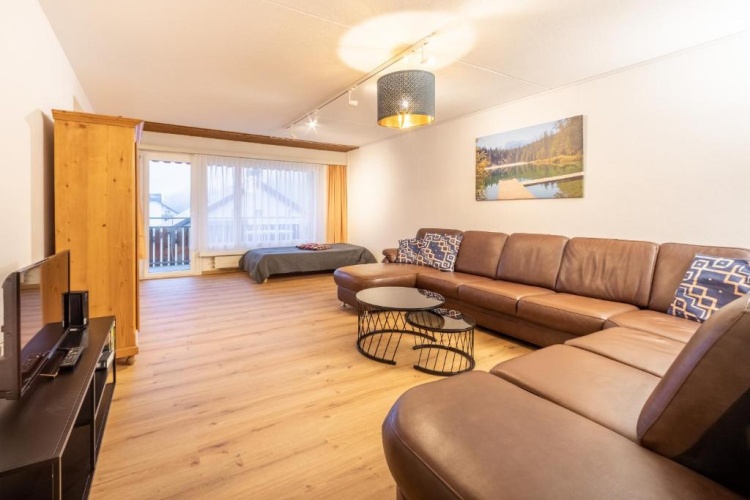 3 Bedrooms Apartment