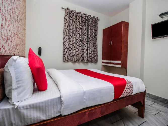 OYO 15242 Hotel Rathi Palace