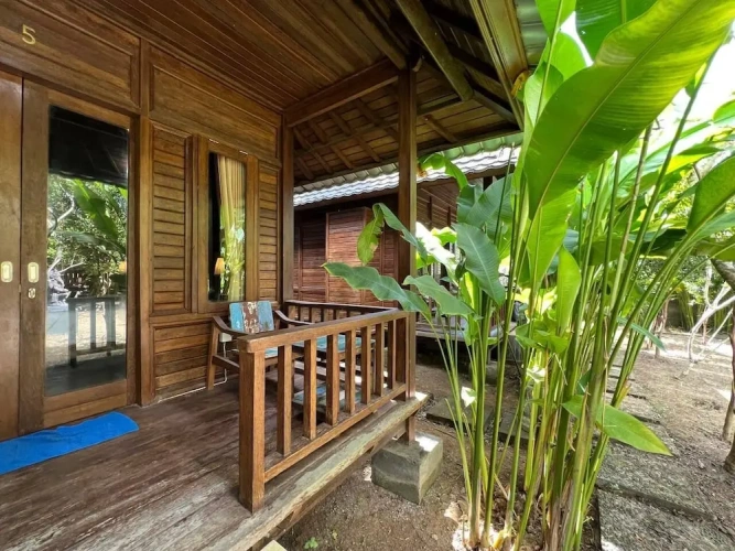 Economy Twin room with balcony and with pool view