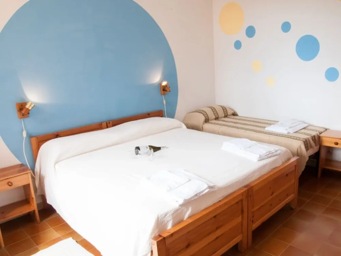 Standard Triple room