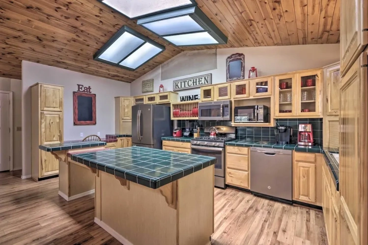 3 Bedrooms Cottage