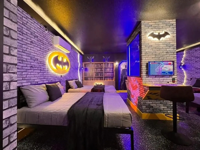 8 Bedrooms/ Champions Gate Home