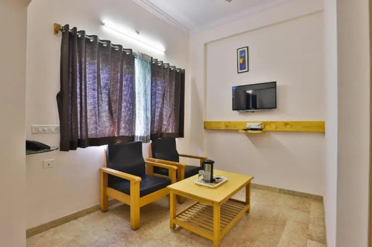 Tree Top Residency by OYO Rooms