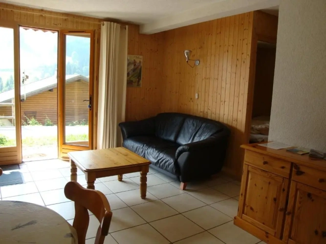 2 Bedrooms Apartment