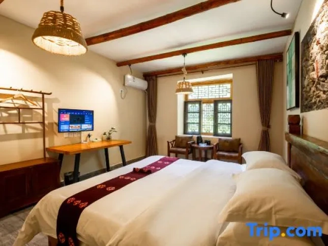 Standard Double room with mountain view