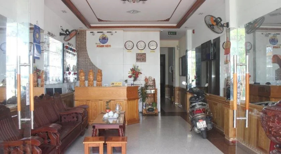 Phan Van Hotel