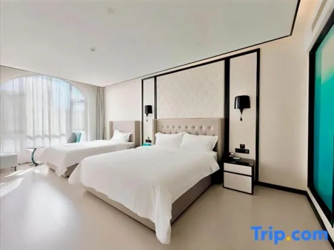 Deluxe Double room with view