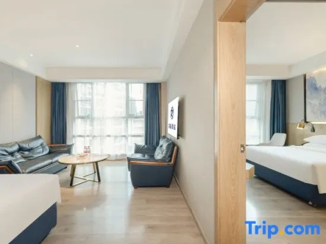 Deluxe Suite
