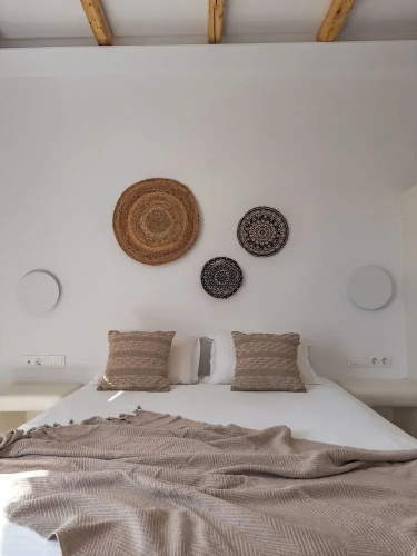 Alonia Suites