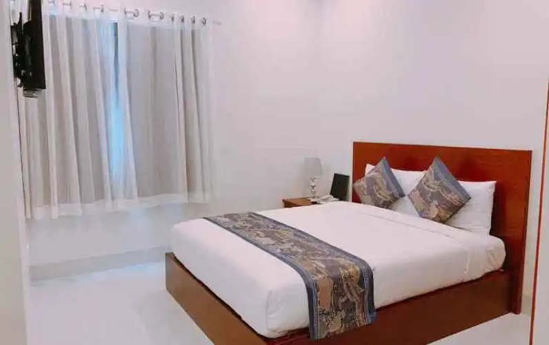 Royal Hotel