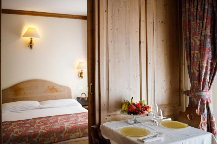 Hotel Alaska Cortina