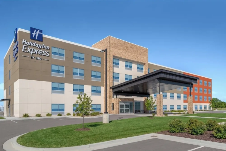 Holiday Inn Express and Suites Muncie Northwest by IHG