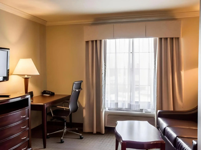 Spark by Hilton Cincinnati Fairfield