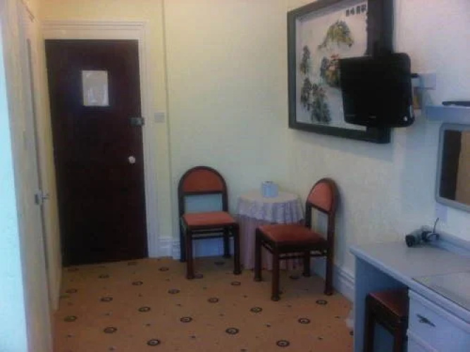 Churchills Hotel