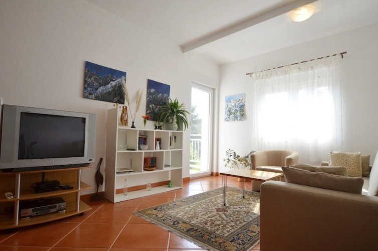 Frane Apartment