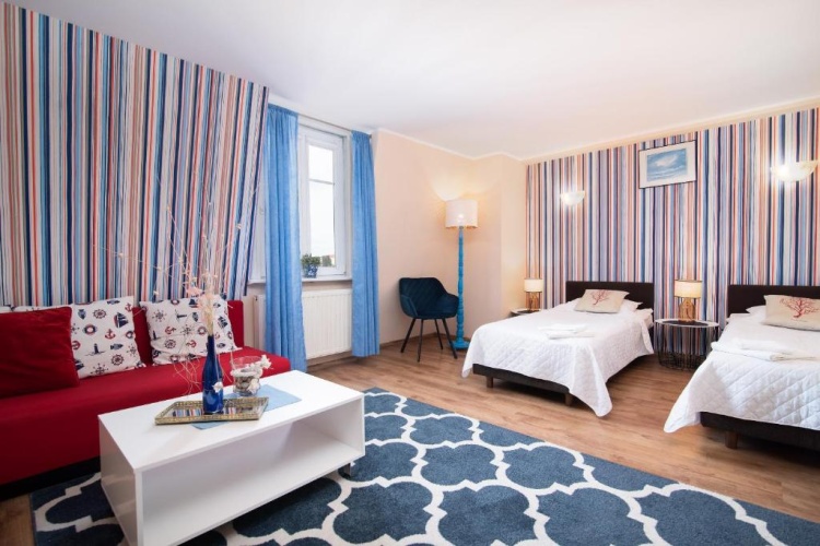 Standard Triple room