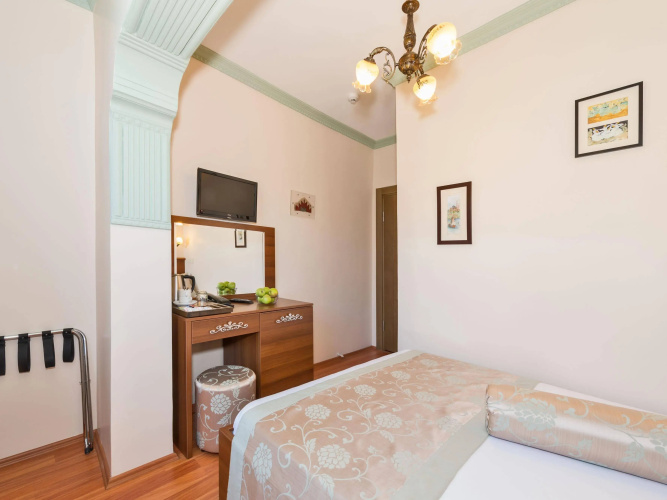 Lamp Hotel