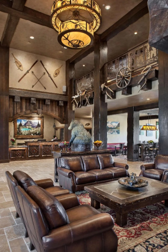 Glacier International Lodge