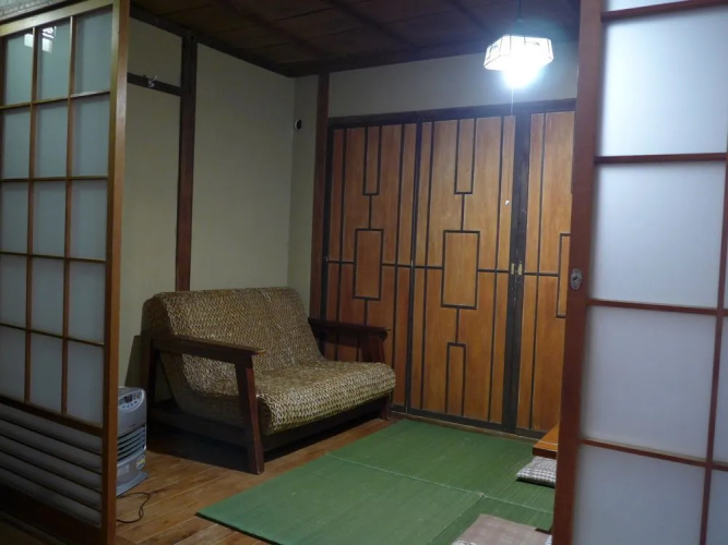 Small World Guest House - Hostel