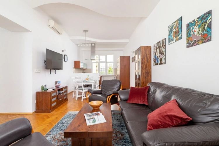 Family Apartment Slowackiego by Renters