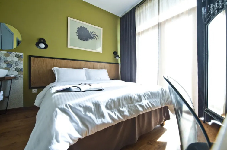 Hotel 27