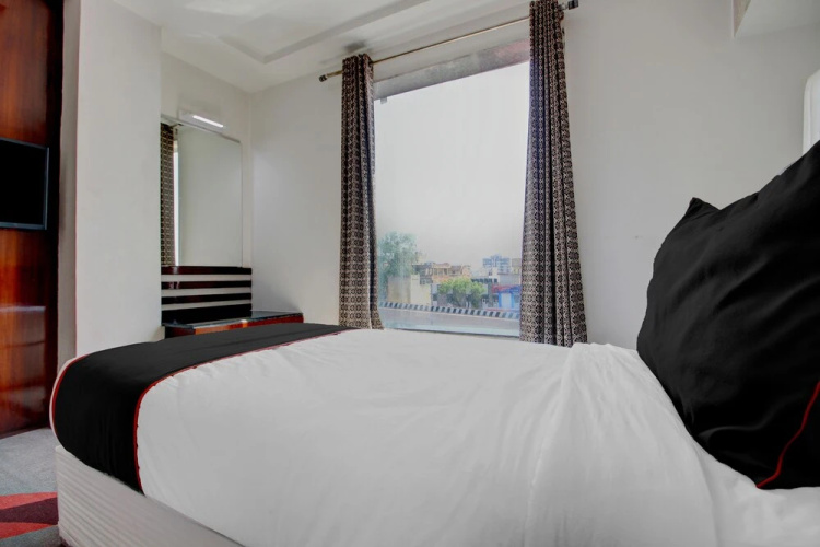 Collection O 135 Hotel Broadway