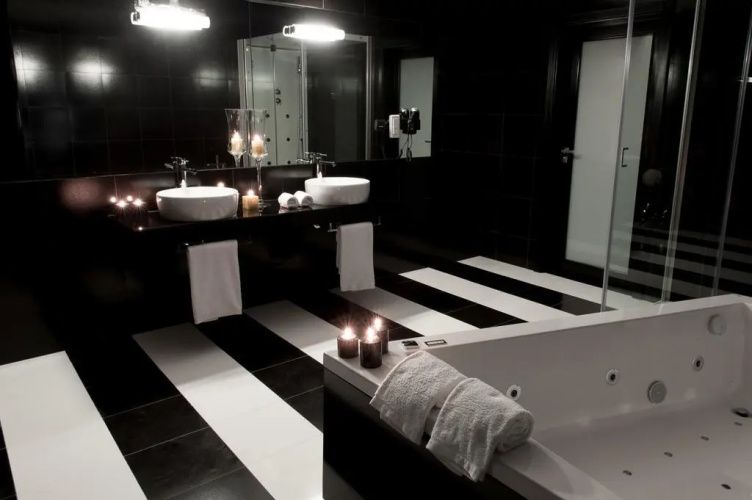 Vinyl M Hotel Design Inn