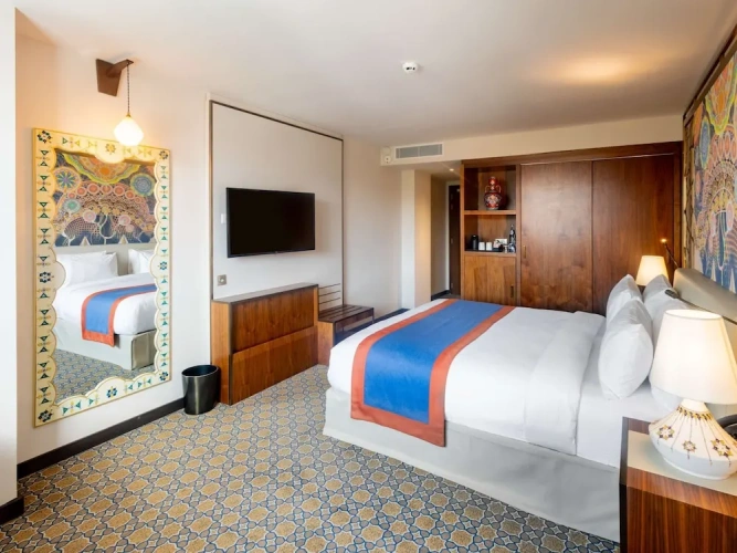 Classic Double room with city view
