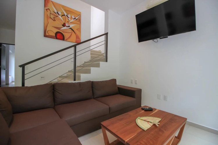Ocean View 3 Bedroom Home by Olahola