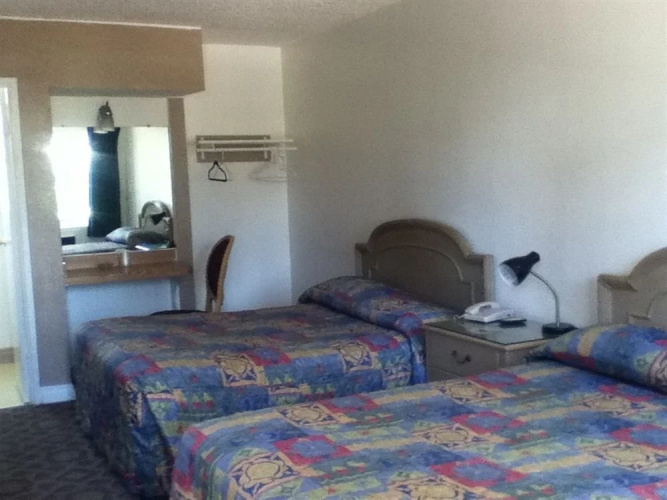Parkside Inn