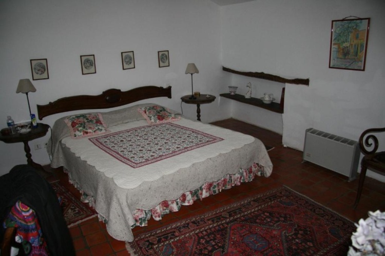 Standard Triple room with garden view