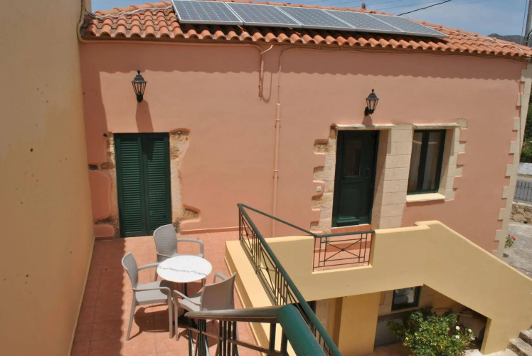 Skandalis Traditional Suites