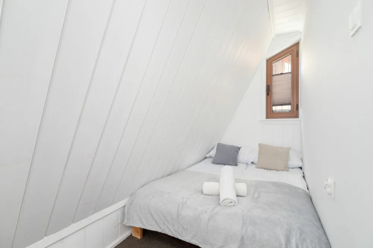 Rural Two-bedroom Apartment by Renters