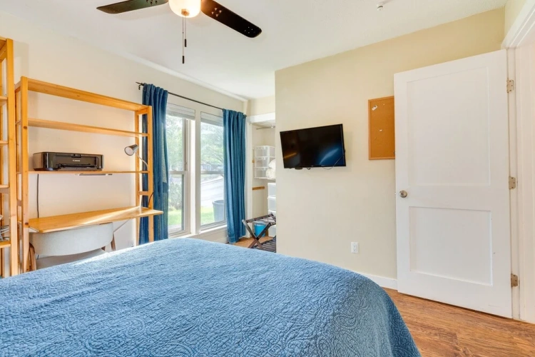 4 Bedrooms Cottage