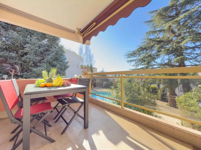 Le Cozy in Cannes With 2 Bedrooms and 1 Bathrooms